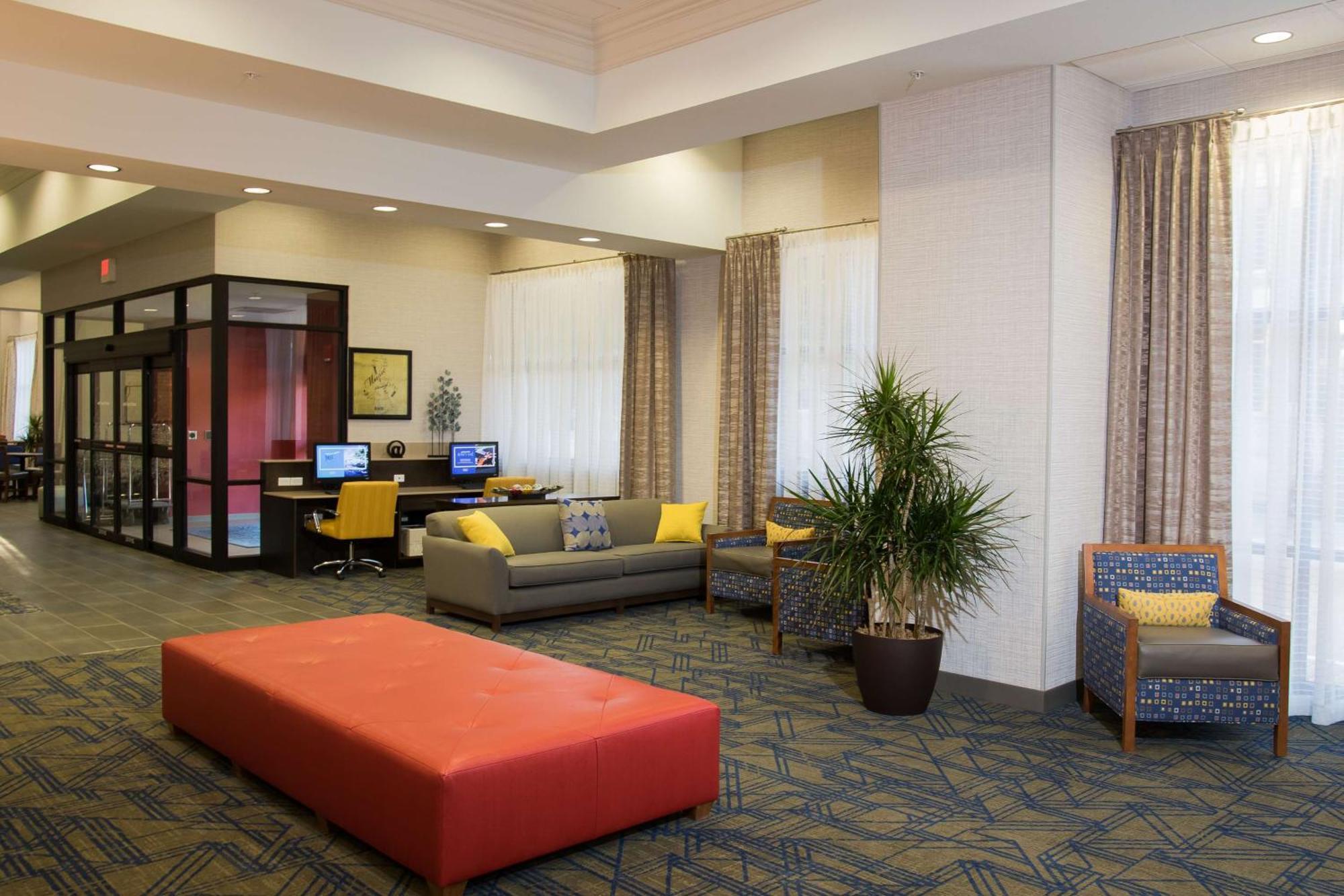 Hampton Inn & Suites Tulsa Downtown, Ok Exterior photo